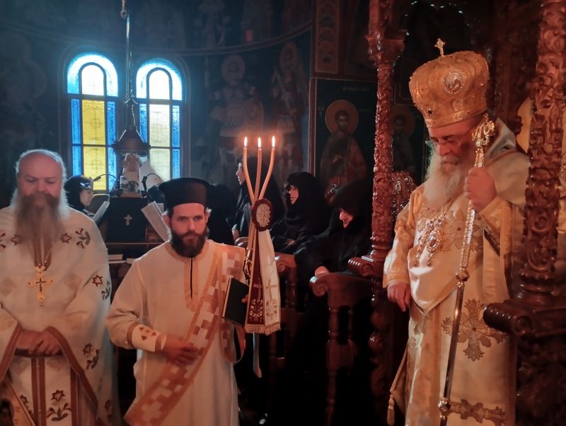 Χειροτονία πρεσβυτέρου από τον Μητροπολίτη Δράμας